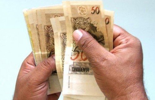 Sindicato cobra o adiantamento de salário das empresas