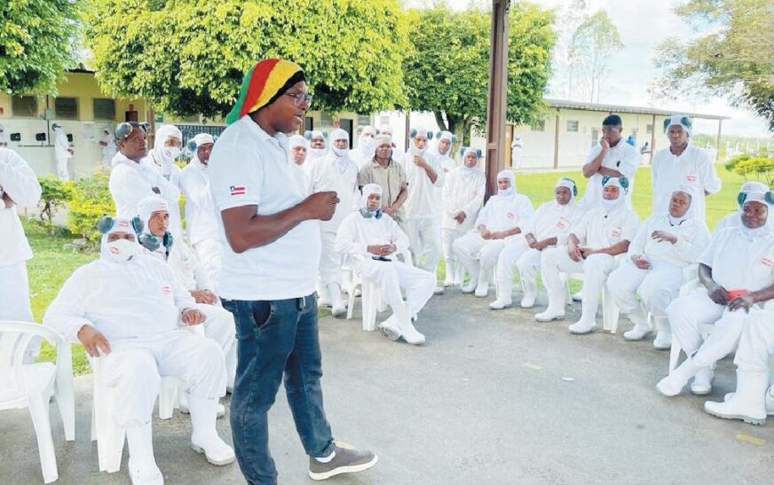 Trabalhadores conquistam ganho real e aprovam acordo